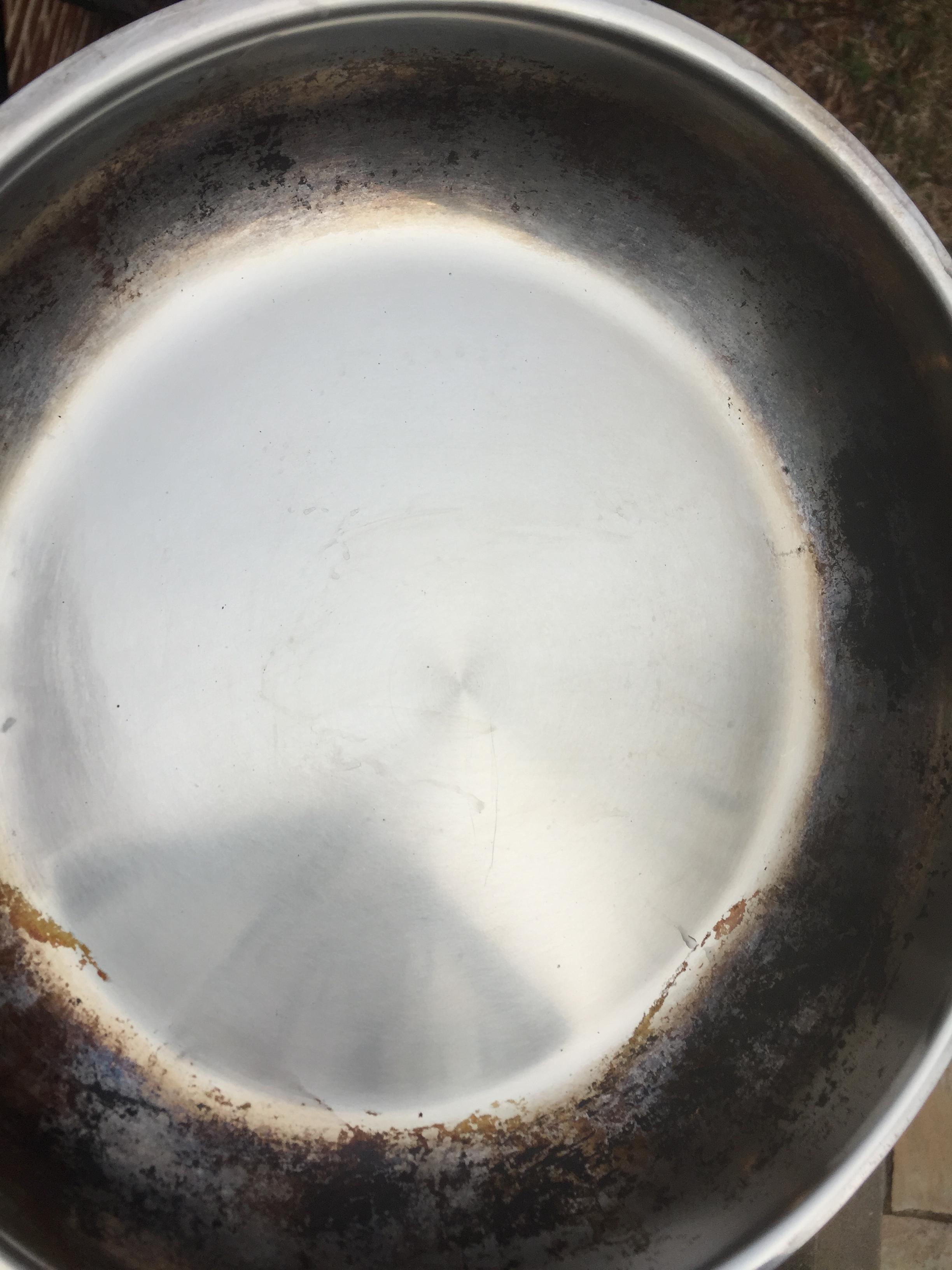 what-are-these-stains-on-my-stainless-steel-pans-echemi